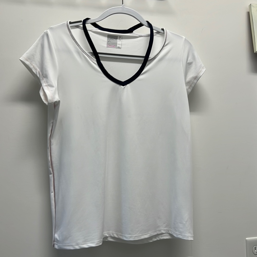 Lucky in Love Team S/S Top Sz Lg (seems to run small)